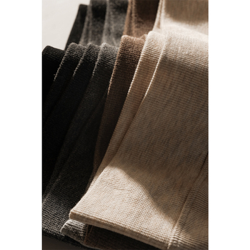 Dámske pančuchy z viskozového vlákna, stredná hustota, dĺžka po členky, vysoká elasticita, úzky strih