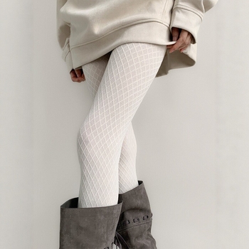 Sieviešu kokvilnas zeķubikses rudens–ziemas sezonai, sēžamvietas pacelšana un siluetes veidošana, plānas, ar kājām, raksts: vienkrāsains vai svītrainas