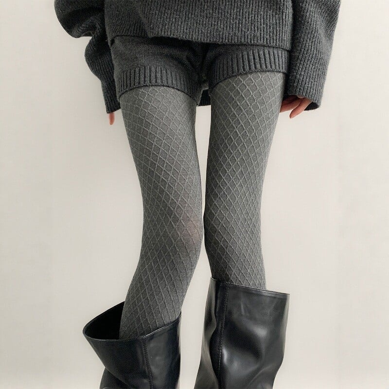 Sieviešu kokvilnas zeķubikses rudens–ziemas sezonai, sēžamvietas pacelšana un siluetes veidošana, plānas, ar kājām, raksts: vienkrāsains vai svītrainas