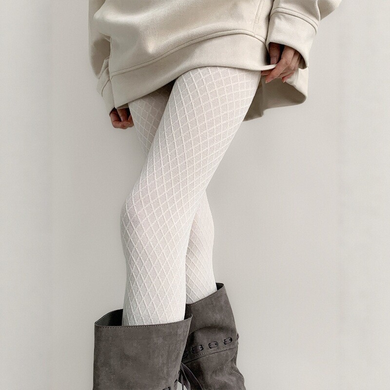 Sieviešu kokvilnas zeķubikses rudens–ziemas sezonai, sēžamvietas pacelšana un siluetes veidošana, plānas, ar kājām, raksts: vienkrāsains vai svītrainas