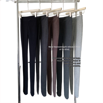 Kokvilnas zeķubikses ar flīsa iekšējo odere, augsta josta vēdera kontrolei, sēžamvietas pacēlājs, silta, ar kājām