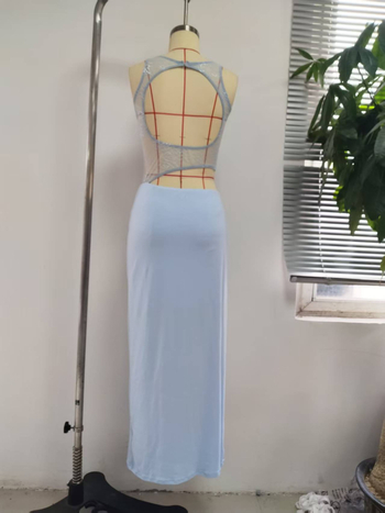 Rochie din poliester, decolteu rotund, fără mâneci, lungă, fustă neregulată