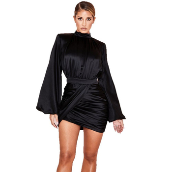 Rochie uni cu mâneci lante, guler înalt, talie înaltă, detalii patchwork colaj, culoare uni, mâneci lungi