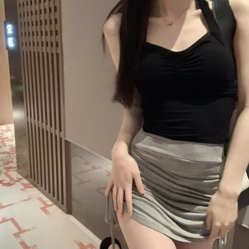 Τοπ γιόγκα με halter neck и ανοιχτή πλάτη, με επένδυση στήθους — νάιλον ύφασμα, σύνθεση 81–90%, μήκος μέσης