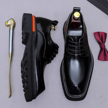 Vyriški Derby bateliai, viršus iš pirmojo sluoksnio karvės odos, deimantinė nosis, 3-5 cm pakeltas kulnas, gumos putų padas, kvėpuojantys