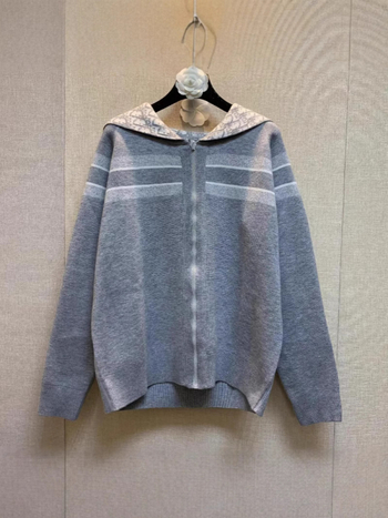 Pălton-cardigan reversibil cu glugă din lână și cașmir, monogramă floral vintage, lână 95%+, cașmir <30%, iarnă 2024