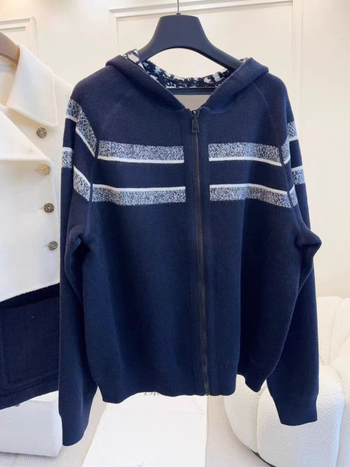 Pălton-cardigan reversibil cu glugă din lână și cașmir, monogramă floral vintage, lână 95%+, cașmir <30%, iarnă 2024