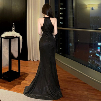 Ruha, ujjatlan, kerek nyakú, hosszú hasítékkal, elasztikus poliészter, kollázs/varrás részletek