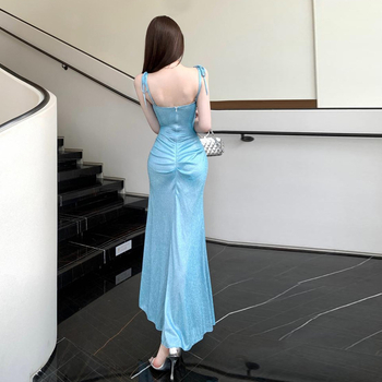 Hosszú halfarokruha, elasztikus poliészter, magas derék, ujjatlan, mandarin gallér (halfarok szabás; elasztikus poliészter; magas derék; ujjatlan)