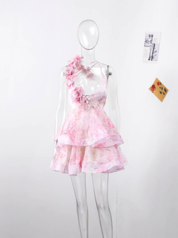 Rochie scurtă fără spate, imprimată, fără mâneci, decolteu în V, talie înaltă