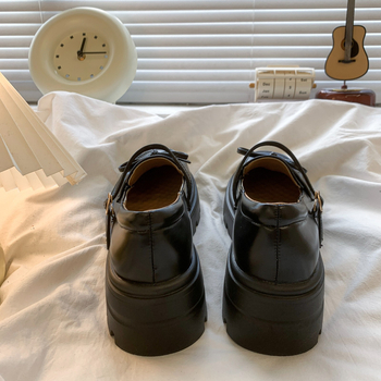 Damske loaferice - Okrugli vrh, PU gornji dio, Gumena potplata, Srednja peta 3-5 cm, Debeli potpetica, Rimski stil