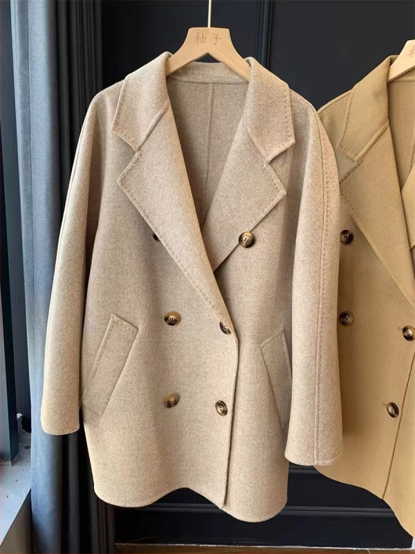 Palton din tweed reversibil pentru femei, amestec cașmir-lână (cașmir <30%, lână 80–90%), toamnă 2024.