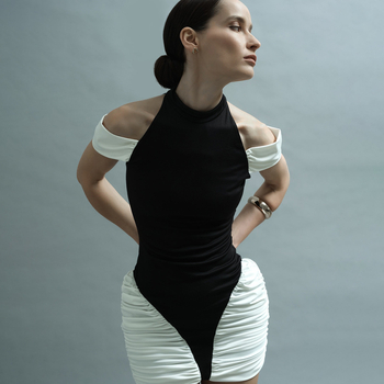 Rochie cu patchwork, fără mâneci, guler rotund, fustă lungă neregulată, fermoar, poliester elastic