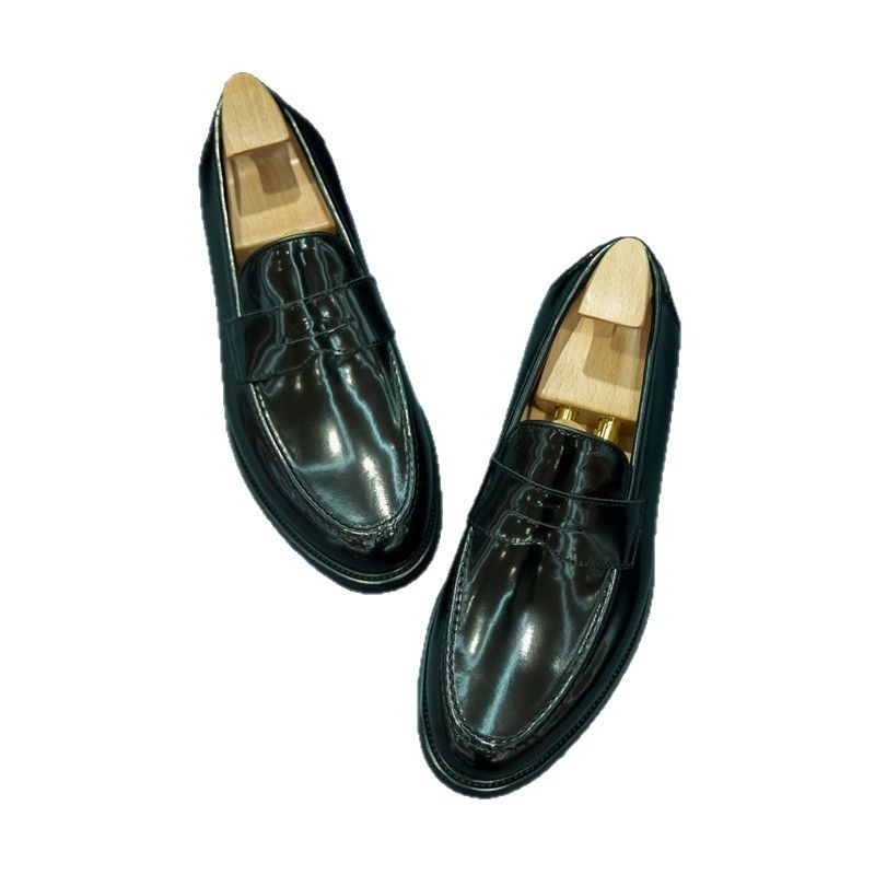 Vyriniai odiniai loaferiai britiško stiliaus, slip-on, apvaliu nosimi, gumos padas, žemas kulnas 1–3 cm