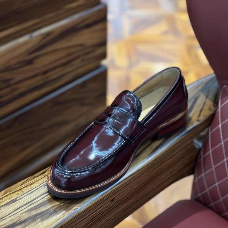 Vyriniai odiniai loaferiai britiško stiliaus, slip-on, apvaliu nosimi, gumos padas, žemas kulnas 1–3 cm