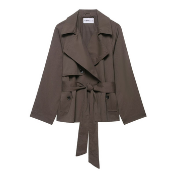 Kratka windbreaker jakna s vezicama sprijeda — poliester; jednobojna; ovratnik u stilu sakoa; dvostruko kopčanje; kratka duljina 40–50 cm
