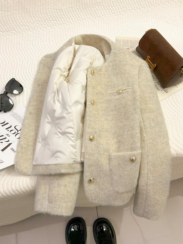 2025 zimska ženska jakna Chanel stil, kratka, s jednim redom gumba, dugi rukavi, okrugli vrat, A8727