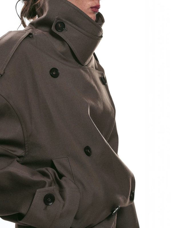 Jachetă windbreaker cu guler înalt, panouri patchwork, amestec poliester-elastan, croială lejeră, închidere cu nasturi