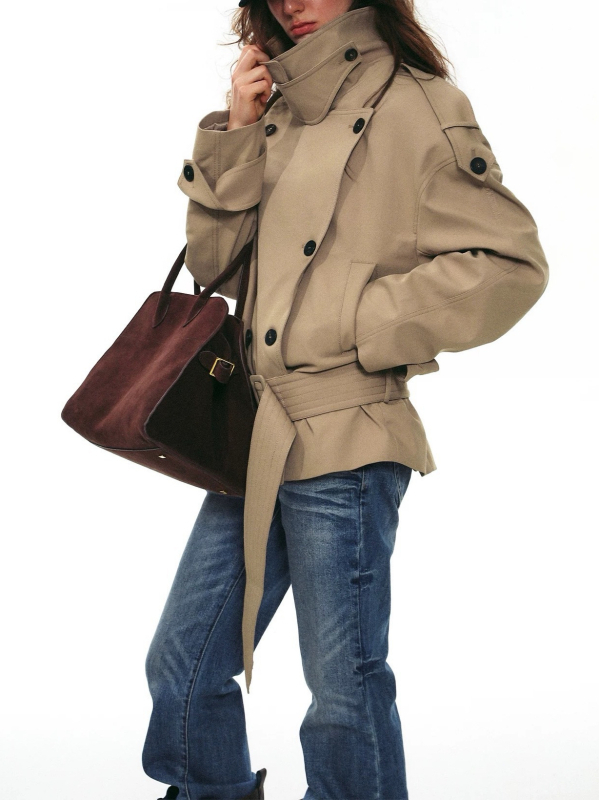 Jachetă windbreaker cu guler înalt, panouri patchwork, amestec poliester-elastan, croială lejeră, închidere cu nasturi