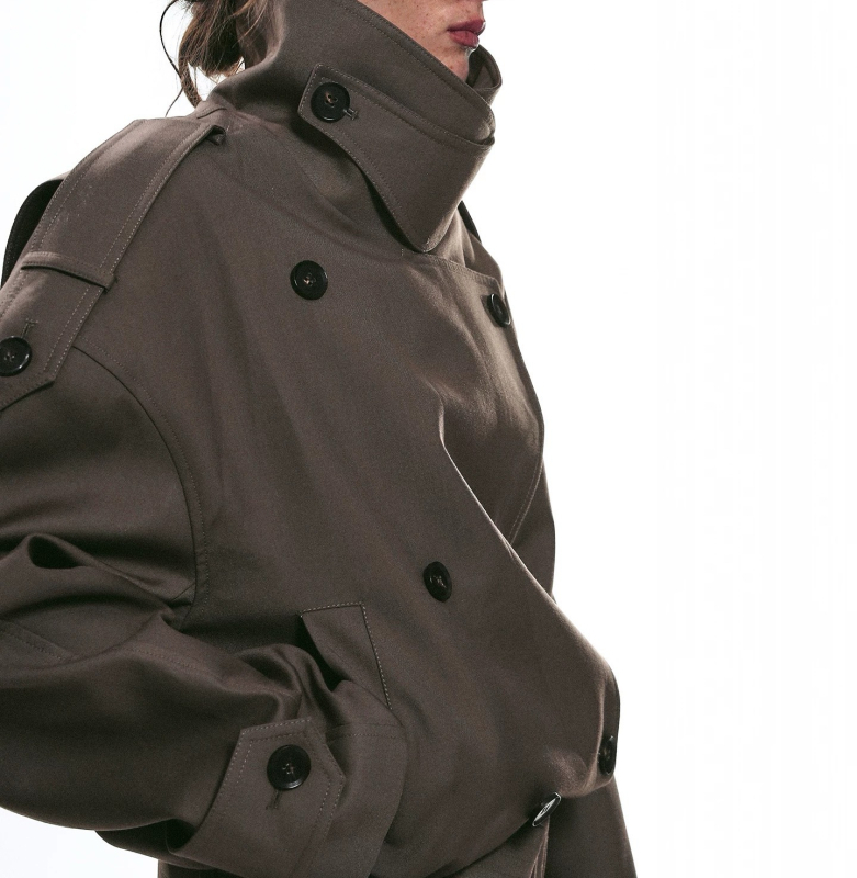 Jachetă windbreaker cu guler înalt, panouri patchwork, amestec poliester-elastan, croială lejeră, închidere cu nasturi