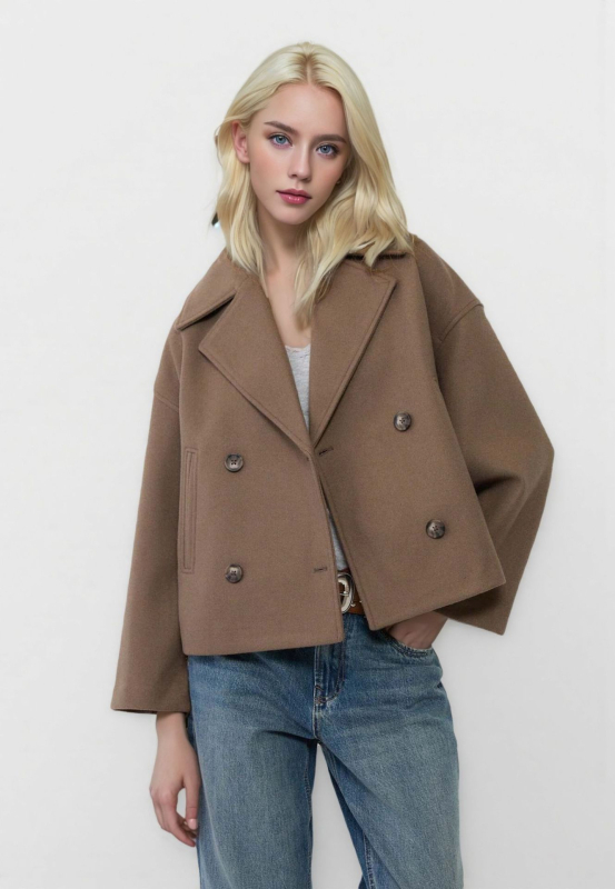 Palton damă din țesătură de poliester, guler rever, închidere cu nasturi dubli, mâneci lungi, lungime 50–65 cm