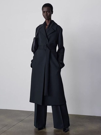 Palton de damă mediu lung cu guler de sacou, curea cu șnur, talie definită, mâneci lungi