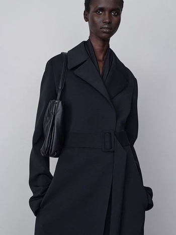 Palton de damă mediu lung cu guler de sacou, curea cu șnur, talie definită, mâneci lungi