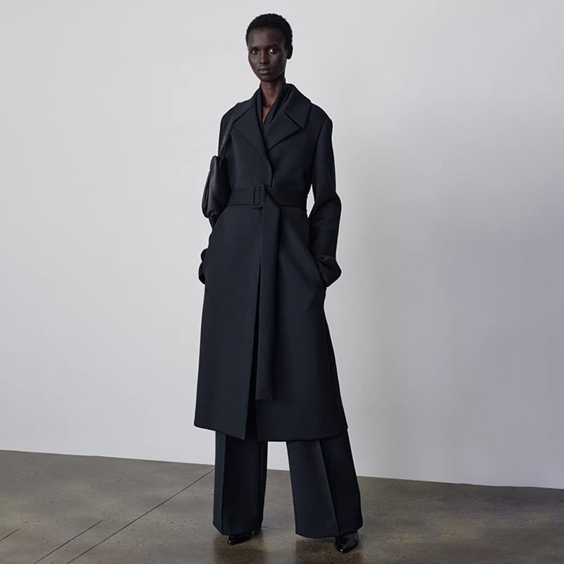 Palton de damă mediu lung cu guler de sacou, curea cu șnur, talie definită, mâneci lungi