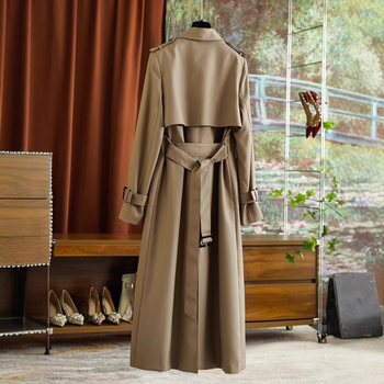 Женски средно дълъг тренчкот сक्का тип лафел, двойно закопчаване, полиестер, средна плътност, дължина 65–80 см