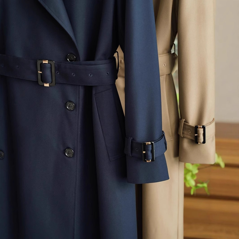 Женски средно дълъг тренчкот сक्का тип лафел, двойно закопчаване, полиестер, средна плътност, дължина 65–80 см