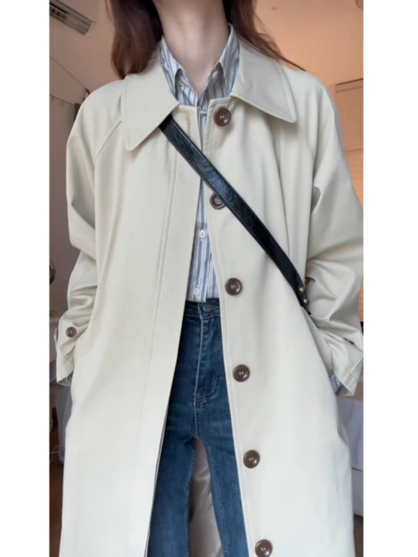 Geacă de damă din amestec de bumbac, lungime medie, guler polo, mâneci lungi, nasturi la un rând, stil casual japonez/coreean