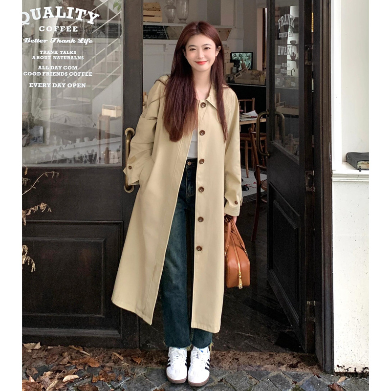 Geacă de damă din amestec de bumbac, lungime medie, guler polo, mâneci lungi, nasturi la un rând, stil casual japonez/coreean