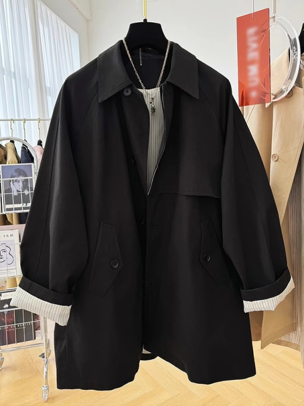 Jachetă scurtă din chenille cu stretch, croială lejeră, guler polo, închidere cu nasturi