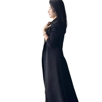 Geacă de damă medie ca lungime – țesătură chenille cu spandex, guler tip sacou, nasturi cu catarame, grosime medie