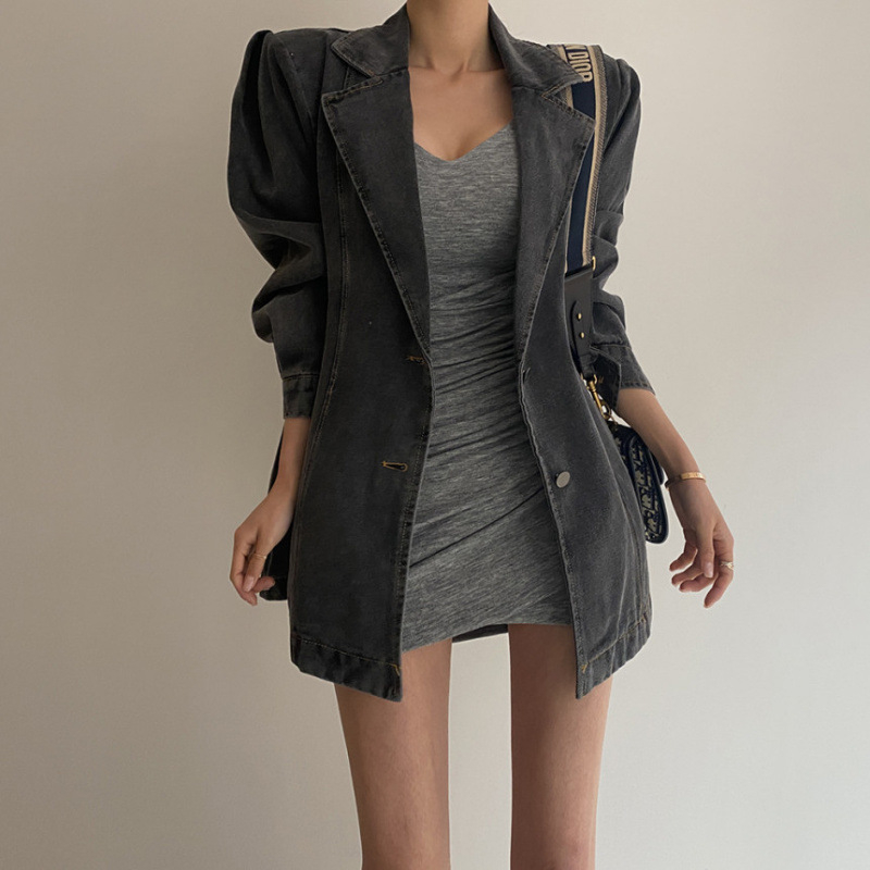 Geacă din denim pentru femei, guler de sacou, croială lejeră, închidere cu nasture unic, mâneci lungi, lungime medie (65–80 cm), amestec bumbac-nylon, Toamnă 2024