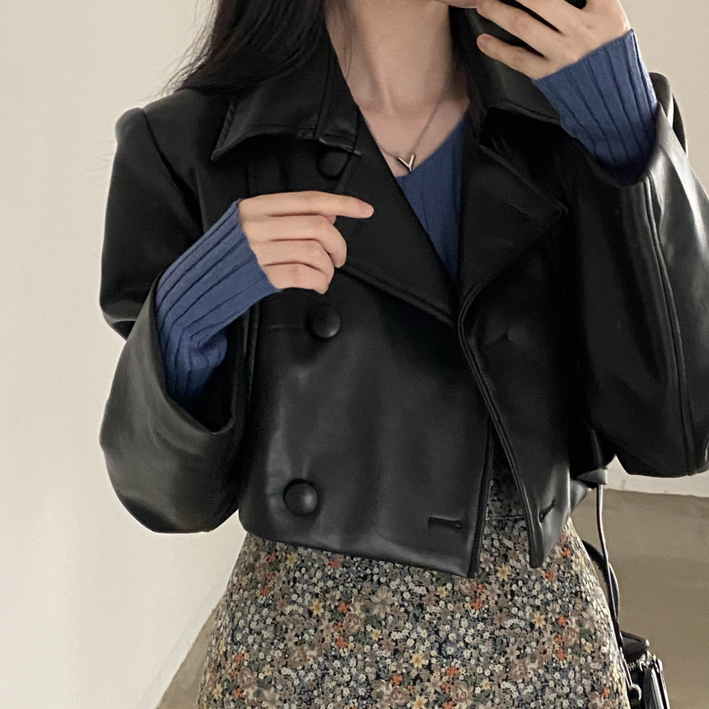 Kaput s patchwork PU rukavima, kratka duljina (40–50 cm), dvostruko kopčanje, ovratnik, korejski stil