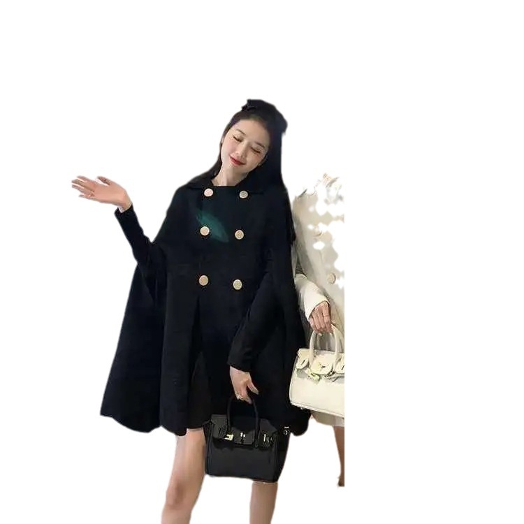 Kabát cape bez rukávov, zmes vlneno-poliester, stredná dĺžka 65-80 cm, golier polo, dvojradové zapínanie