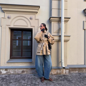 Ženski dugi kaput od poliestera s kaišem u struku, rever ovratnik, jednobojan, tanak, slobodan kroj, skriveni gumbi, intelektualni stil, zima 2025