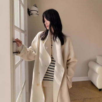 Dámsky kabát z polyestéru 90–95%, 3D vzor, stredná dĺžka 65–80 cm, golier polo, dlhé rukávy