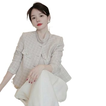 Ženska tweed jakna u Chanel stilu, proljeće-jesen, opuštena, svakodnevna i svestrana, kratka silueta, slatka i chic
