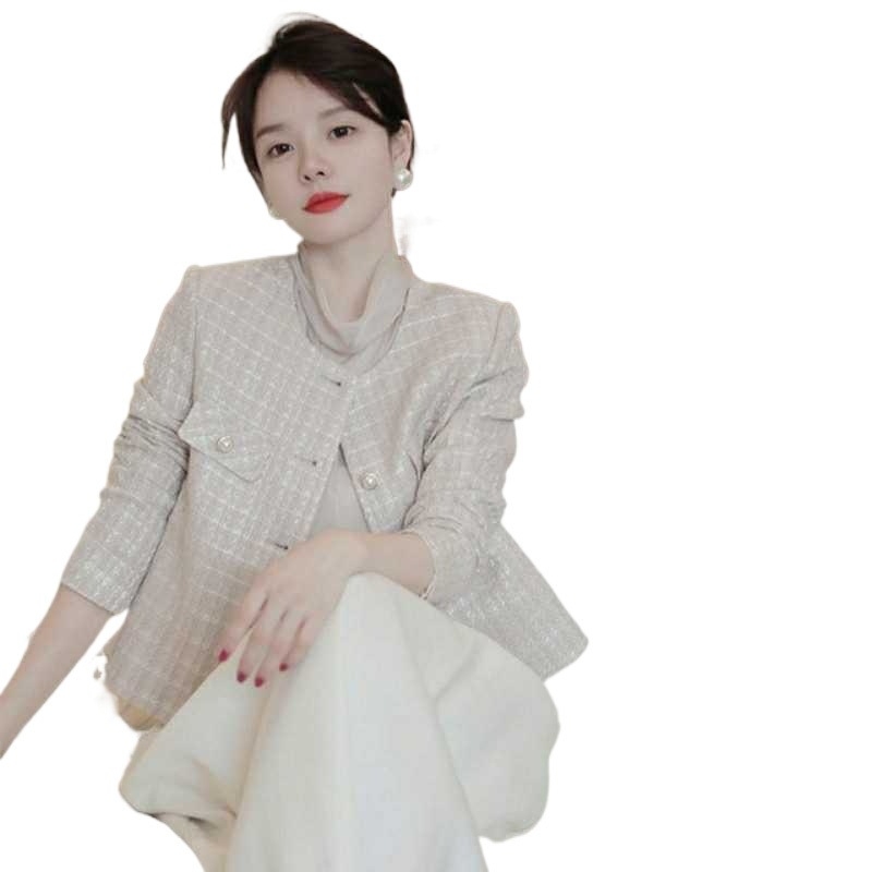 Ženska tweed jakna u Chanel stilu, proljeće-jesen, opuštena, svakodnevna i svestrana, kratka silueta, slatka i chic