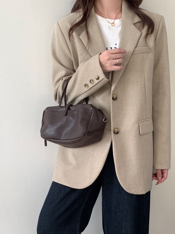 Bowling torba od mekane ovčje kože, pillow bag stil, gradska jednostavnost, crossbody s zatvaračem na zip, horizontalni kvadratni oblik