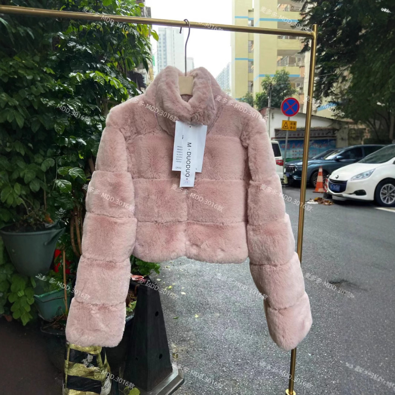 Ženski kaput od lisicjeg krzna, ultra kratka duljina, stojeći ovratnik, gradski stil