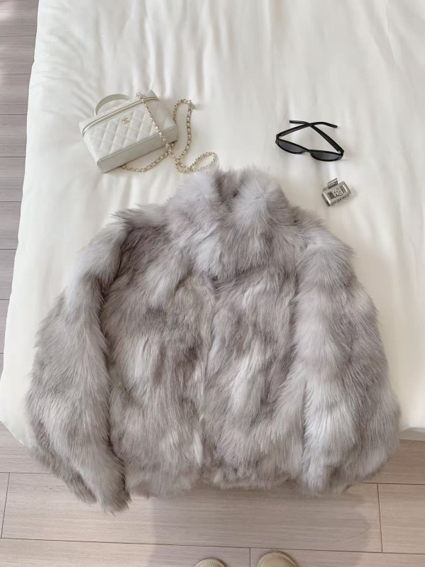 Jakna od umjetnog krzna, minimalistički stil, bez ovratnika, dugi rukavi, za žene