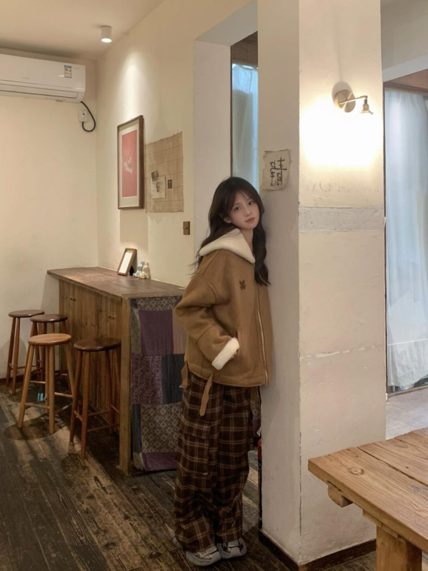 Ženska jakna s umjetnim krznom – All-In-One, jednobojni uzorak, Poliester 70–80%, Srednja debljina, Duljina 50–65 cm, Zip