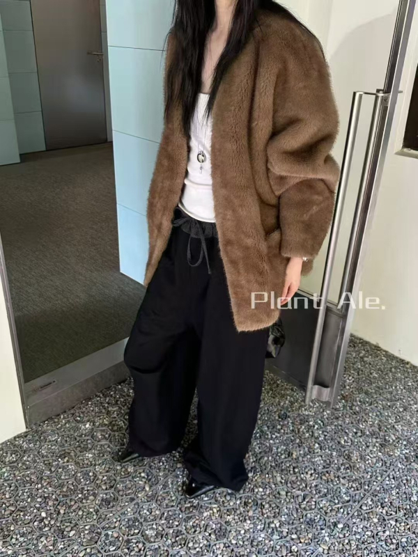 Lažni mink kaput, bez ovratnika, bez rukava, korejsko-japanski casual stil, zima 2025