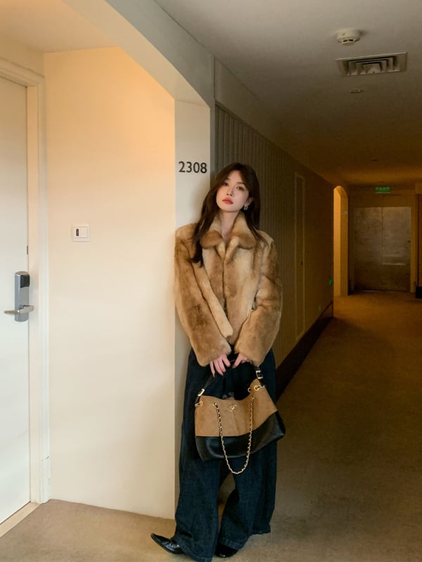 Női nyúl szőrme kabát, gallérral, hosszú ujjú, királyi nővér stílus, tél 2025.