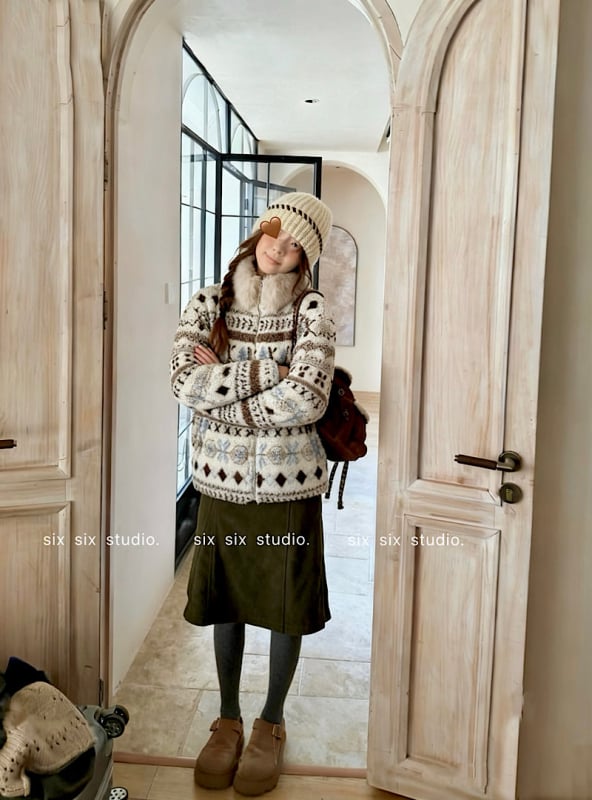 Fair Isle vest bez rukava s krznenim ovratnikom, zima 2025, retro stil, za žene, 91409