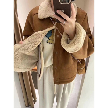 Ženski kratki kaput od ovčje kože (shearling), zima 2024, retro, toplo podstavljeno flisom, širok kroj, za sitniju figuru