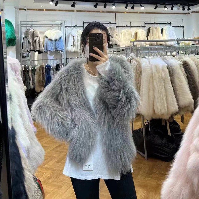 Γνήσιο παλτό από γούνα ρακούν, υφαντή γούνα, γυναικείο, V-λαιμό, μακριά μανίκια, μήκος 50–65 cm, Χειμώνας 2025